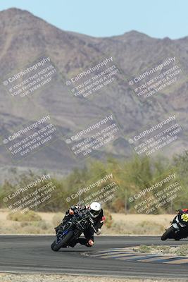 media/Oct-30-2025-Racers Edge (Thu) [[dabbdaf680]]/3-B Group/Session 5 (Turn 6)/